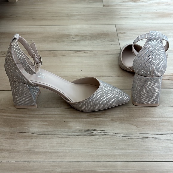 Selling because I sadly have nothing to wear these for. So cute though - Picture 4 of 4
